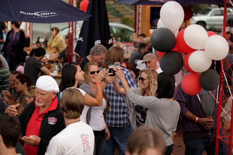 R_B_BeerFest_2011 107