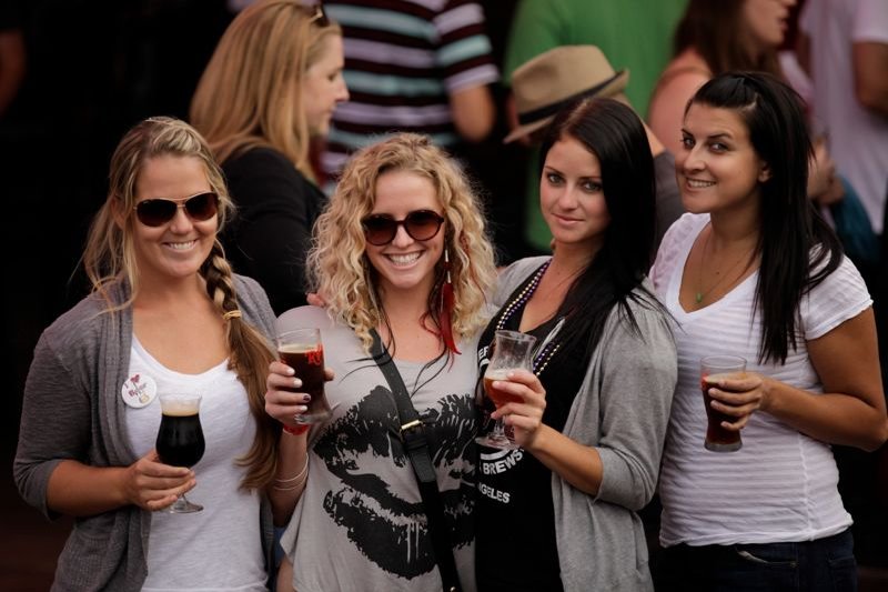 R_B_BeerFest_2011 105
