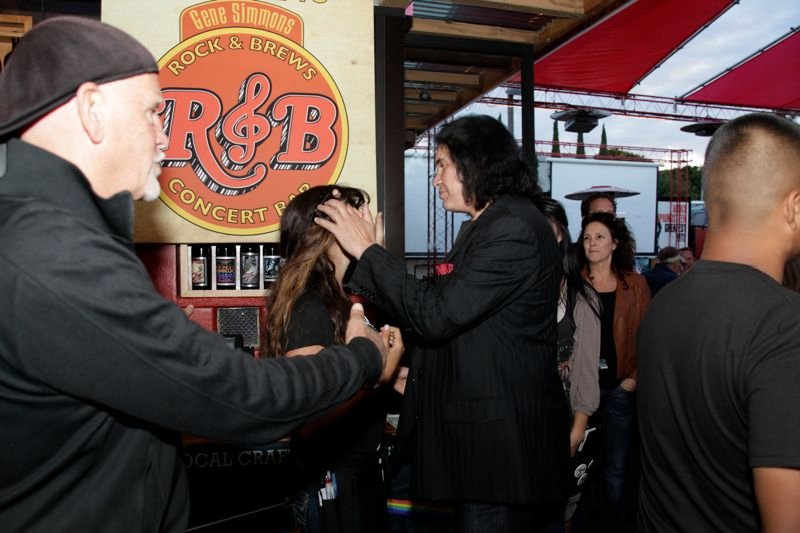 rock and brews-gene simmons 092