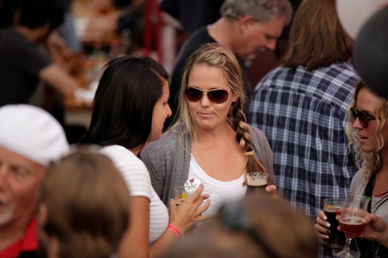 R_B_BeerFest_2011 115