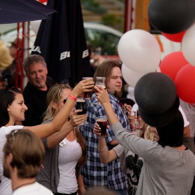 R_B_BeerFest_2011 111