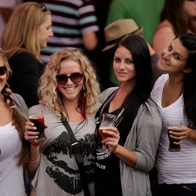 R_B_BeerFest_2011 104